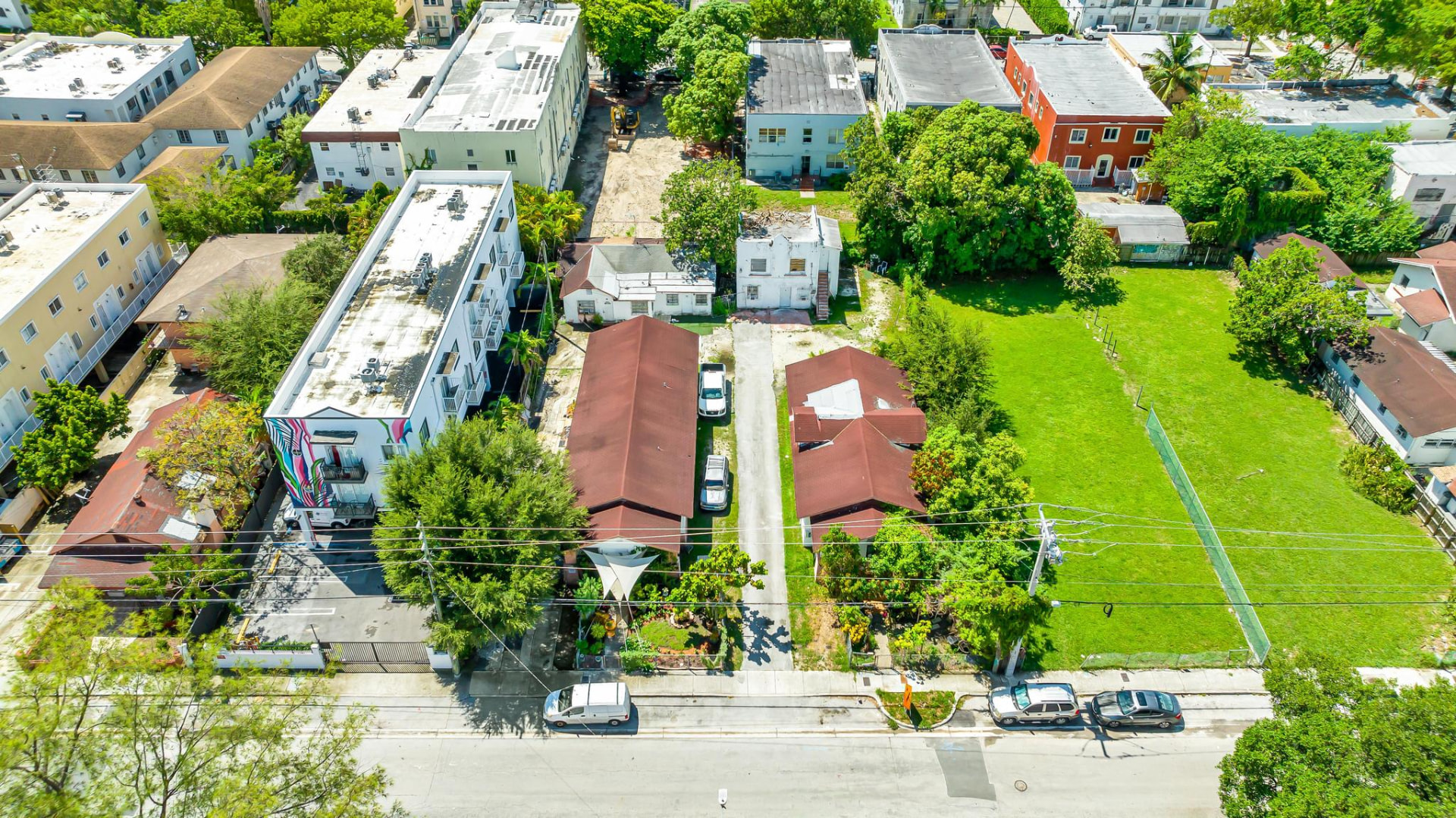 8-Unit Multifamily Property for Sale at 956–964 SW 3rd Street, Miami, FL — Multifamily Investment / Development Opportunity for sale in Miami, FL (photo 2 of 4)