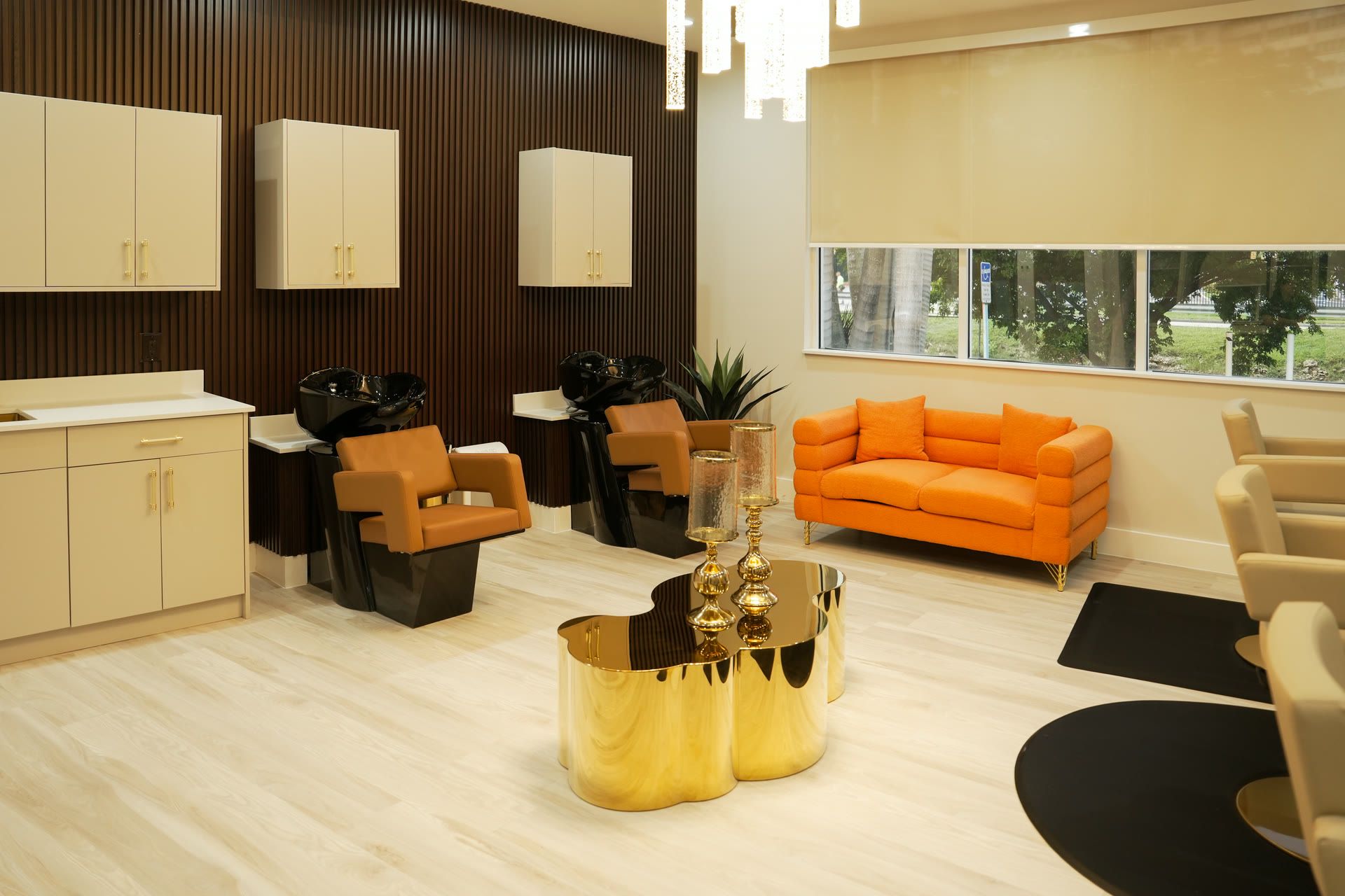 Salon Suites for Lease — Salon Suites at 1571 NW 13 Ct, Miami, FL (photo 5 of 7)