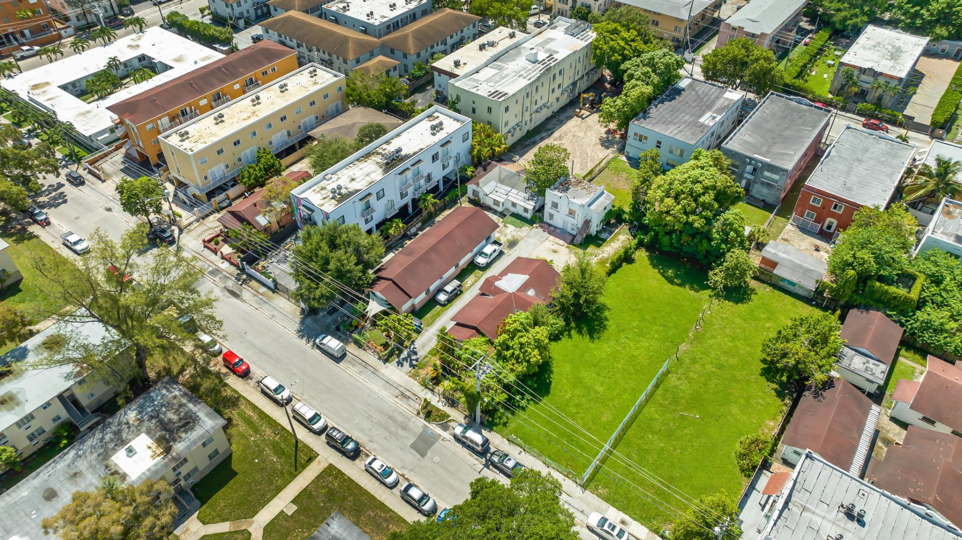 8-Unit Multifamily Property for Sale at 956–964 SW 3rd Street, Miami, FL — Multifamily Investment / Development Opportunity for sale in Miami, FL (photo 4 of 4)